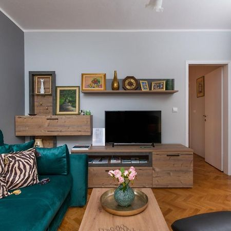 Apartment Green 29 Ровінь Екстер'єр фото